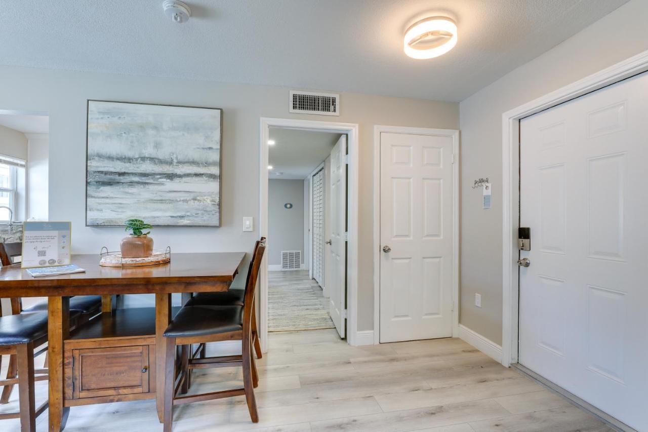 Coastal Sarasota Condo Minutes To Beach! 외부 사진