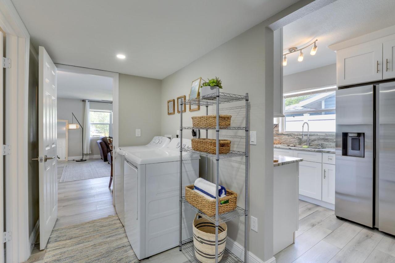 Coastal Sarasota Condo Minutes To Beach! 외부 사진