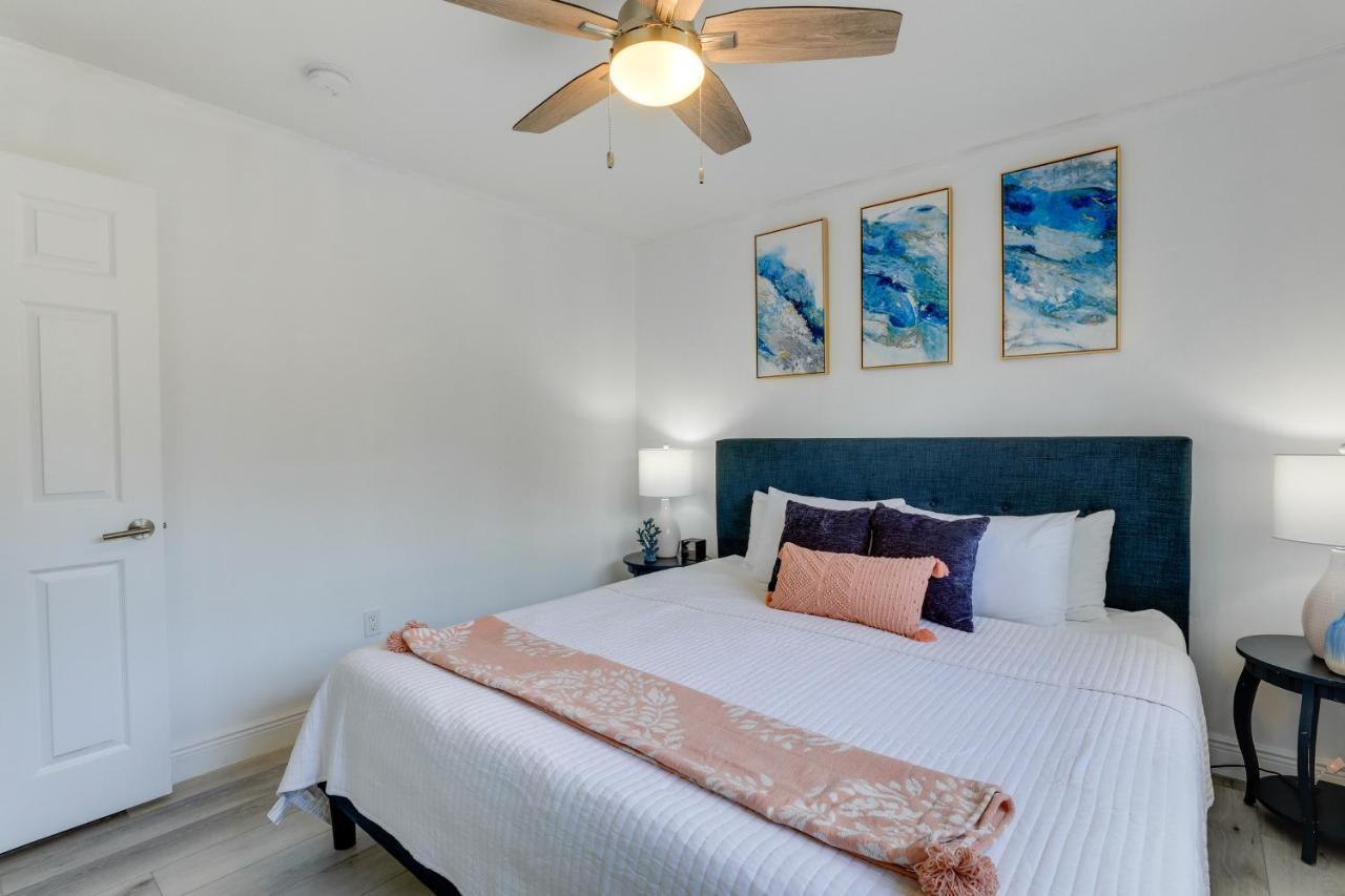 Coastal Sarasota Condo Minutes To Beach! 외부 사진